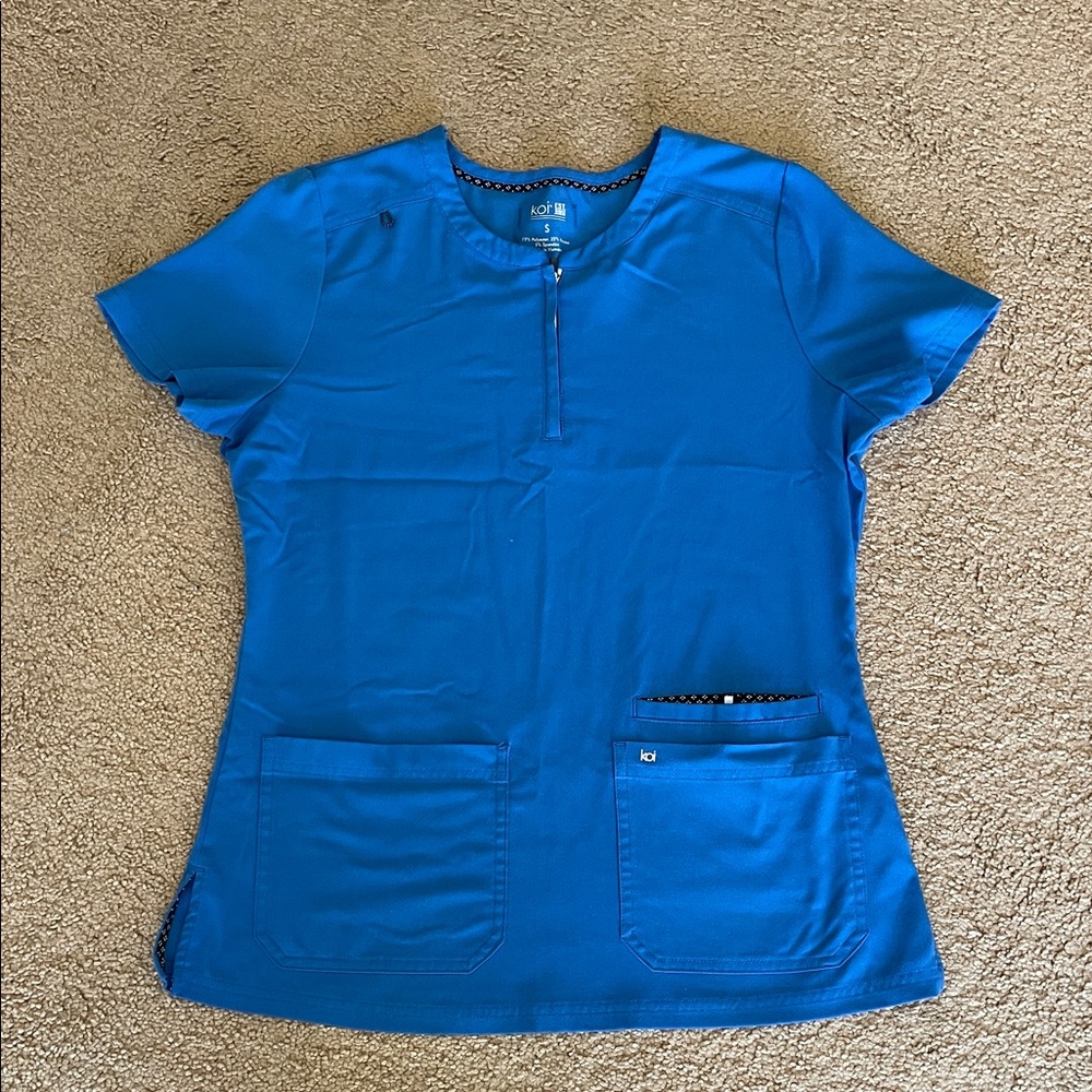 Koi Women's Vibrant Blue Short Sleeve Top size Small